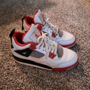 Nike Air Jordan 4 Retro GS Fire Red